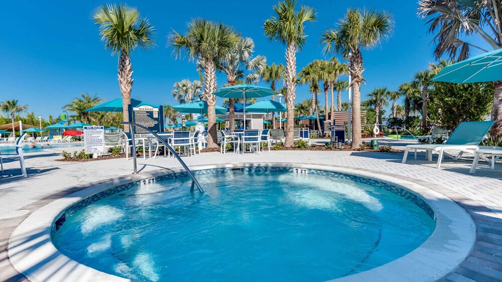 Modern 5BR Townhouse w Private Pool Near Disney
