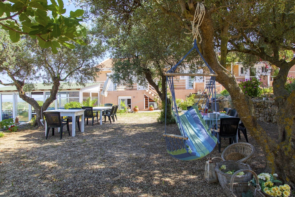 Forestata Village
