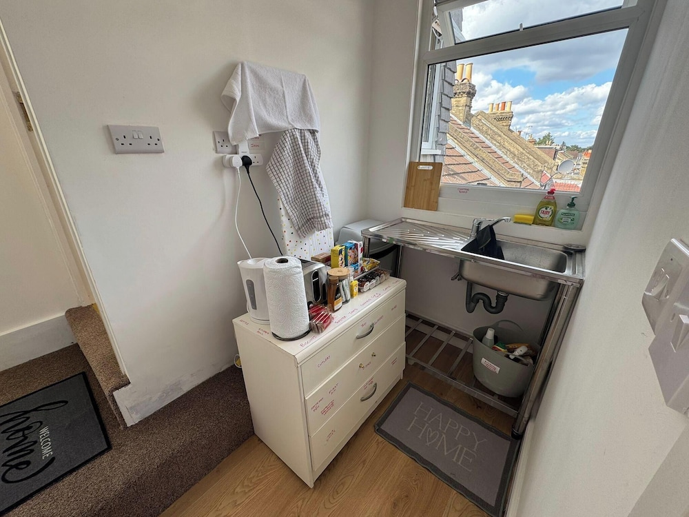 Lancing Road Cozy Apartment in Croydon