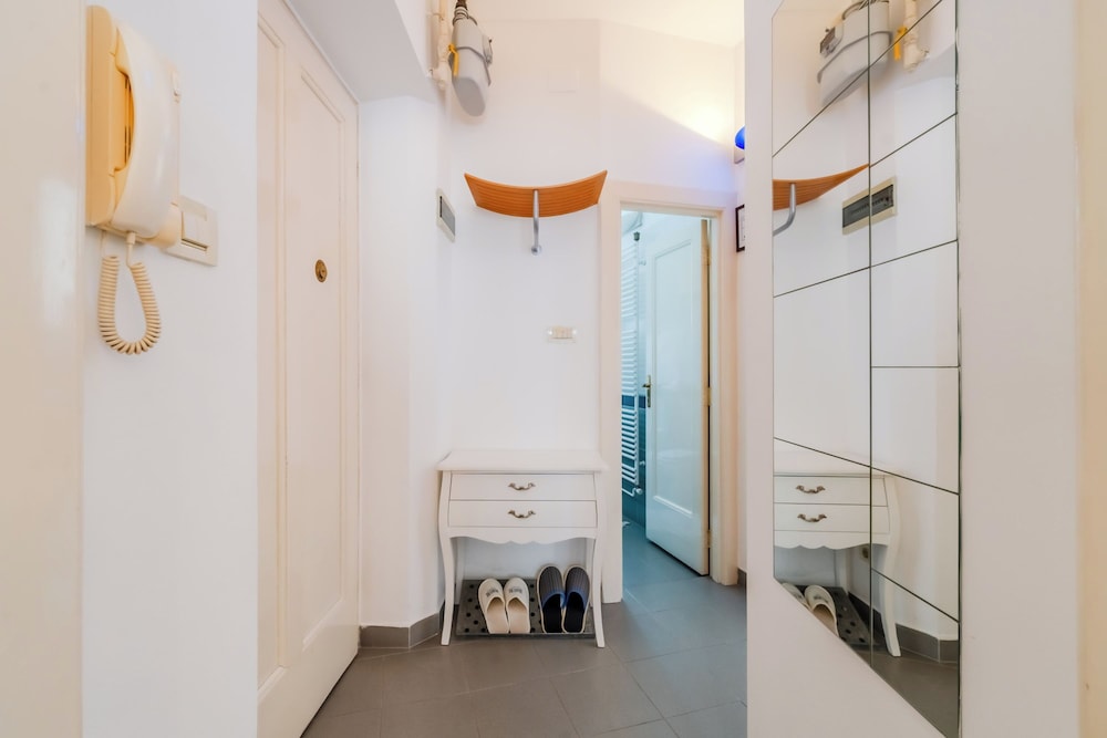 Cozy Studio in the Center of Zagreb view 4