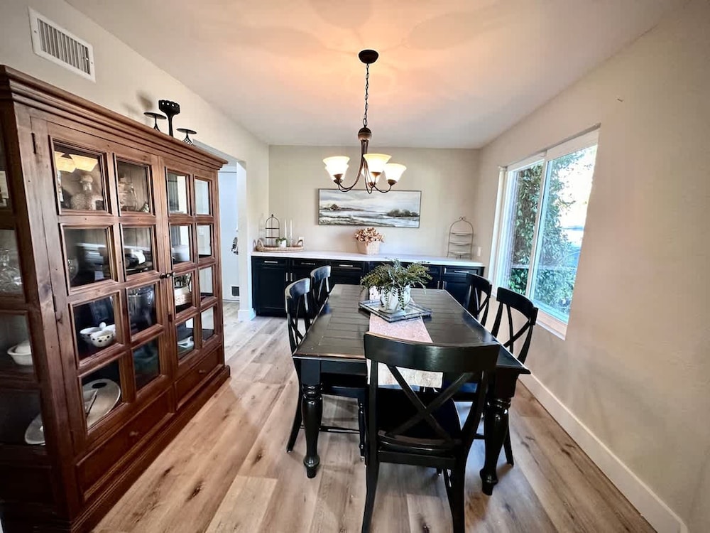 Crestview Oceanside - Family-friendly Private Yard