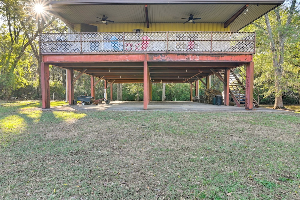 Riverfront Fishing: Home in Columbus w/ Grill