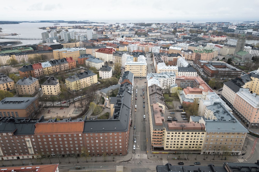 Renovated Top Floor Studio in Kallio