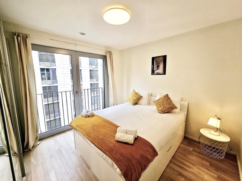 Cozy one bedroom with convenient parking
