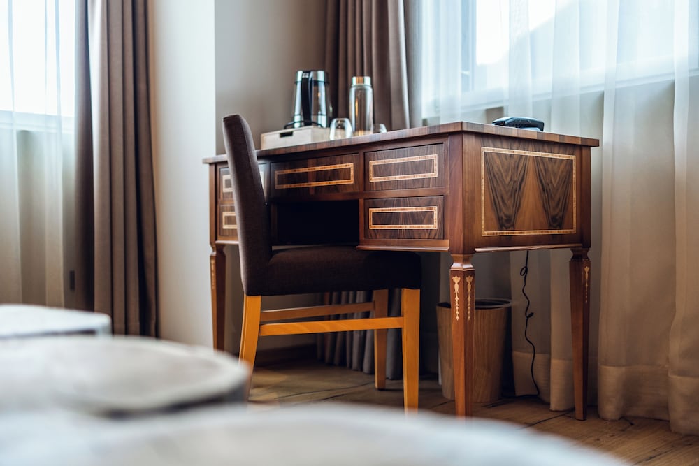 Loom Hotel
