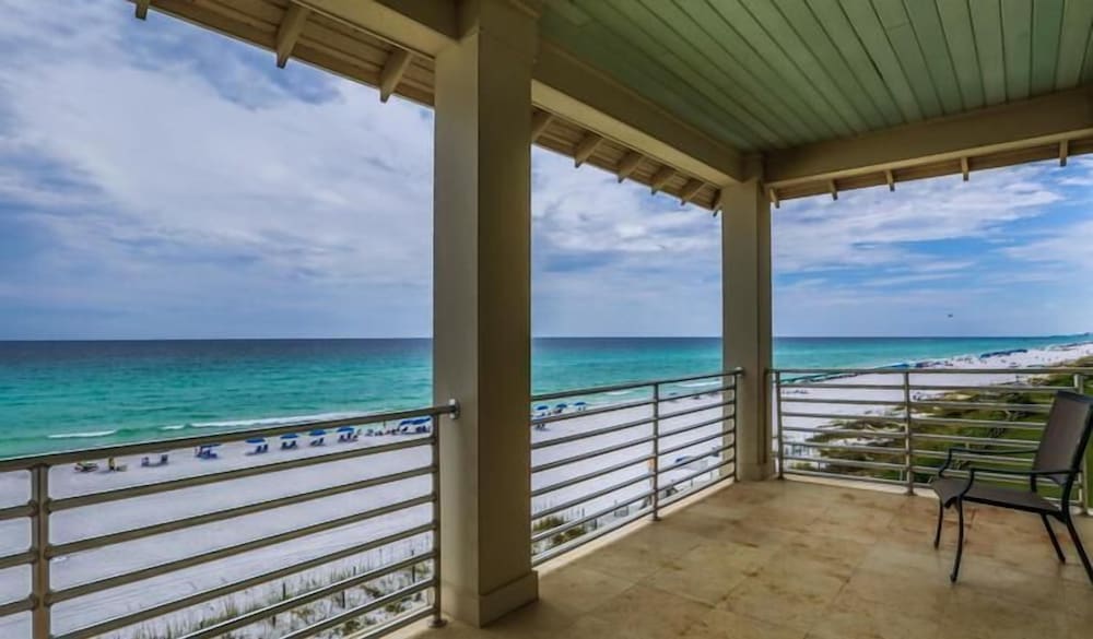Bord du Mer 6 Bedroom Holiday Home by Five Star Properties