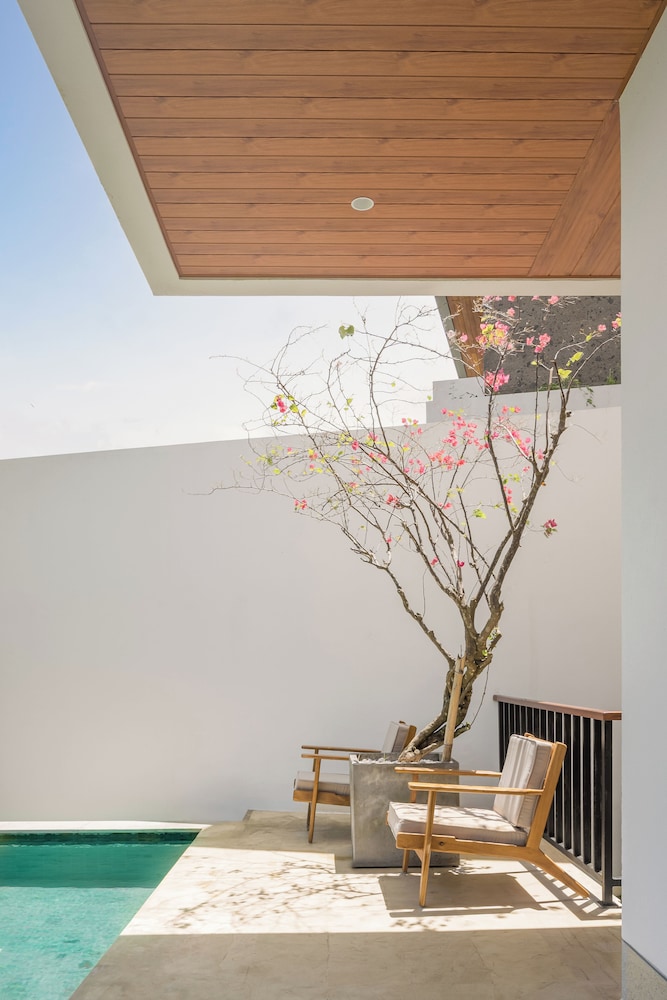 The Bali Manor Collection