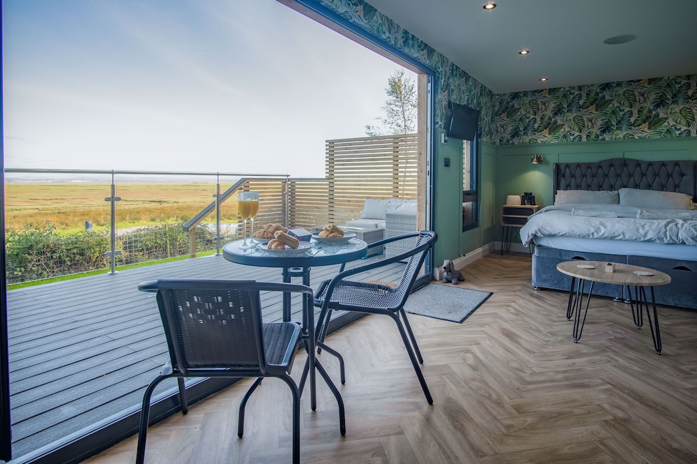Brandy Cove - 1 Bed Cabin - Landimore view 5