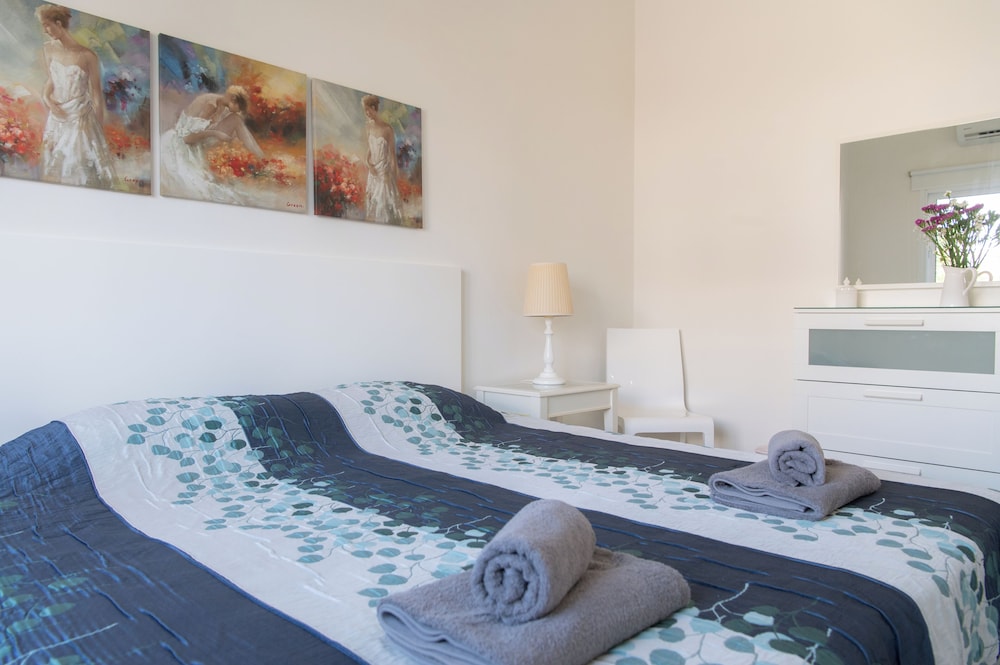 Themis Apartments