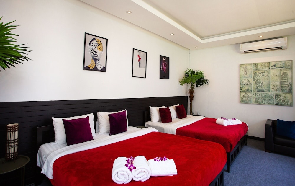 Hollywood Pool Villa Jomtien Pattaya