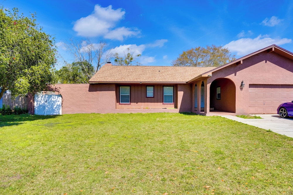 Lakeland Vacation Rental: 38 Mi to Disney! view 5
