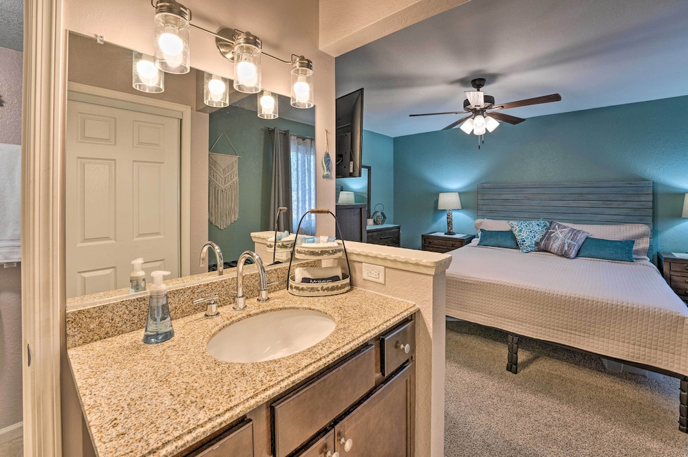 3 Mi to Water: Lake Havasu Gem w/ Fire Pit & Grill view 2