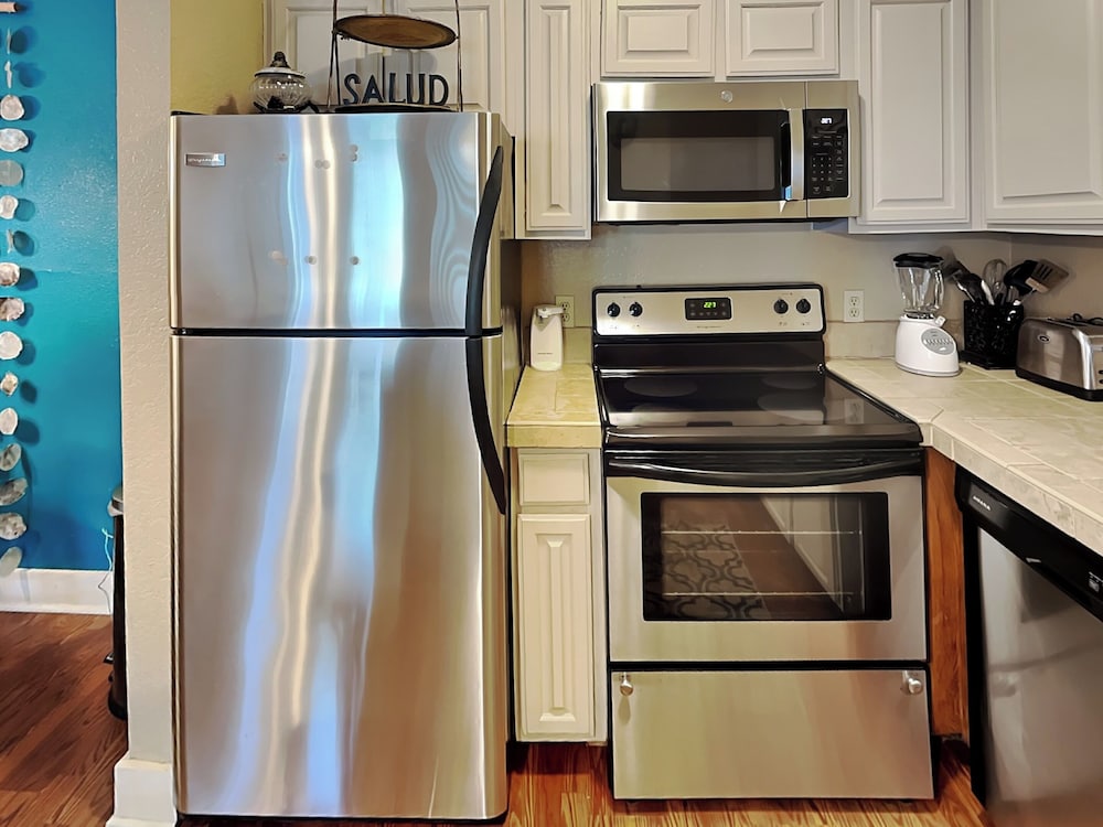 Fantasea Cove by Silver Sands Vacation Rentals