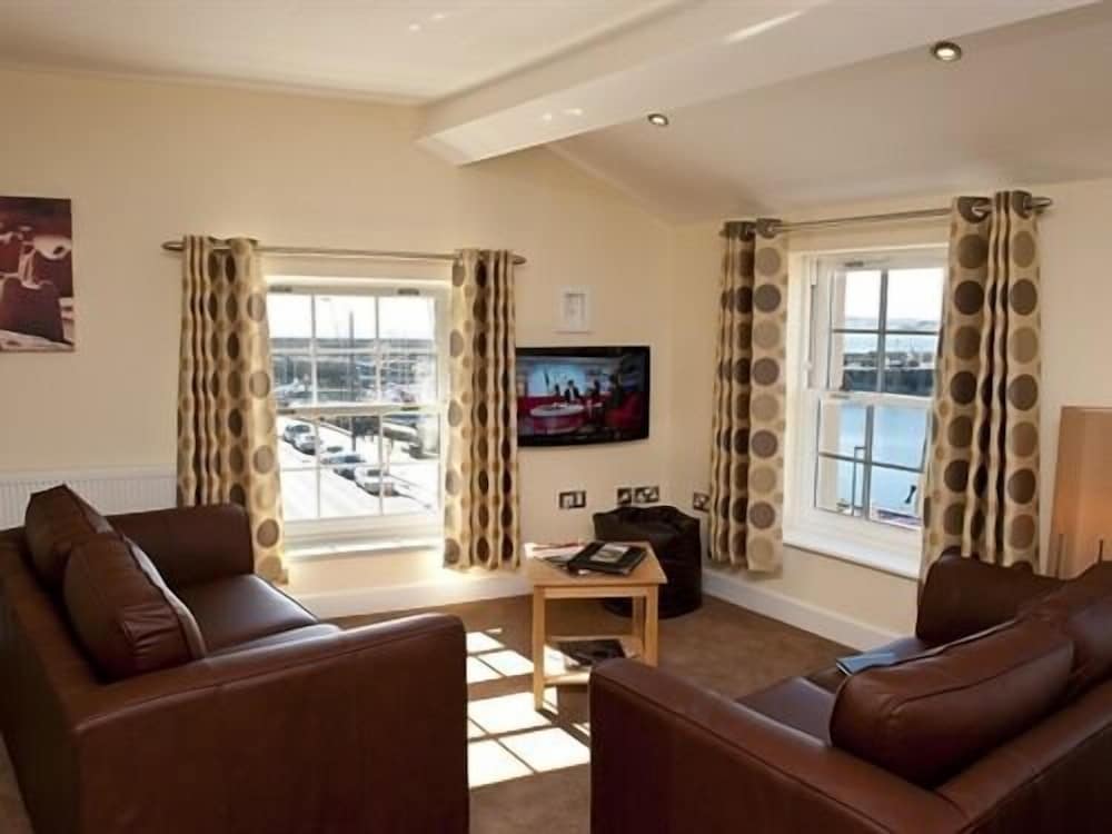 Harbourside Apartments