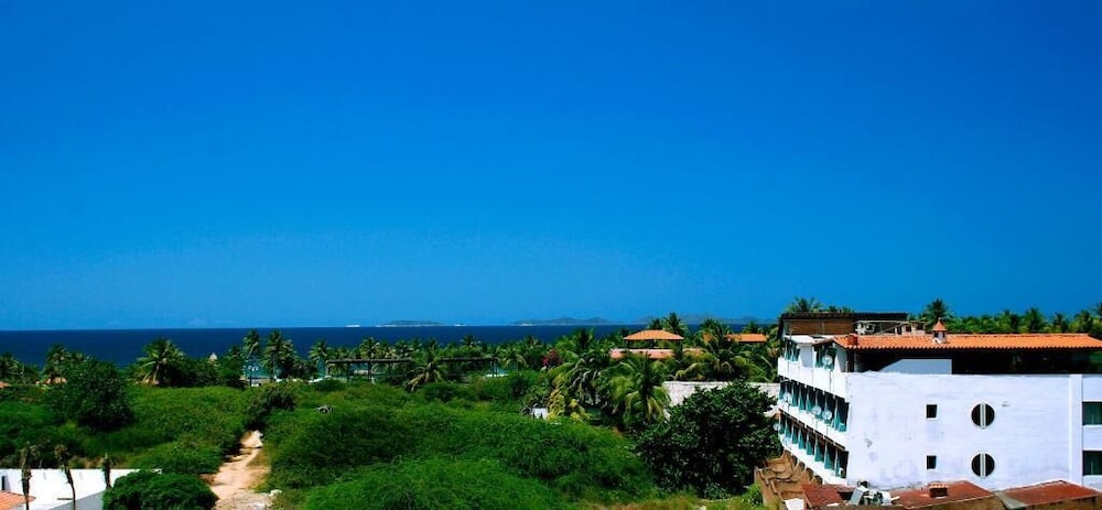 Costa Linda Beach