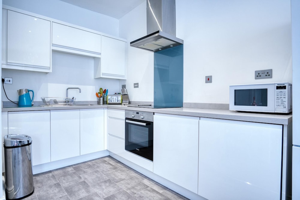 Bay View - 2 Bedroom Apartment - Tenby