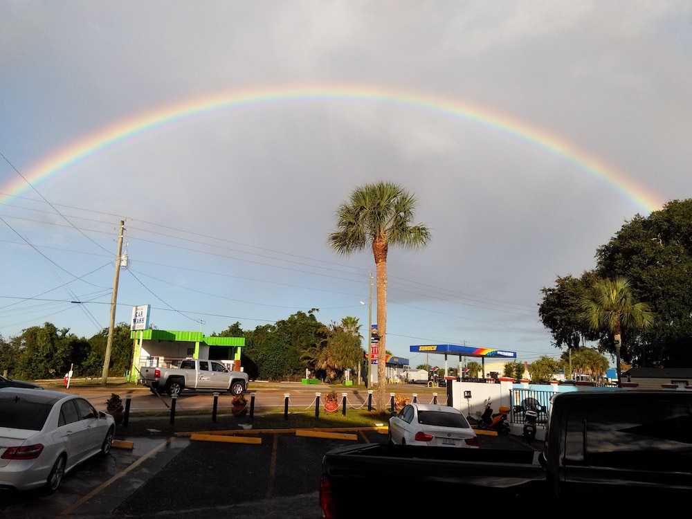 Merida Inn and Suites