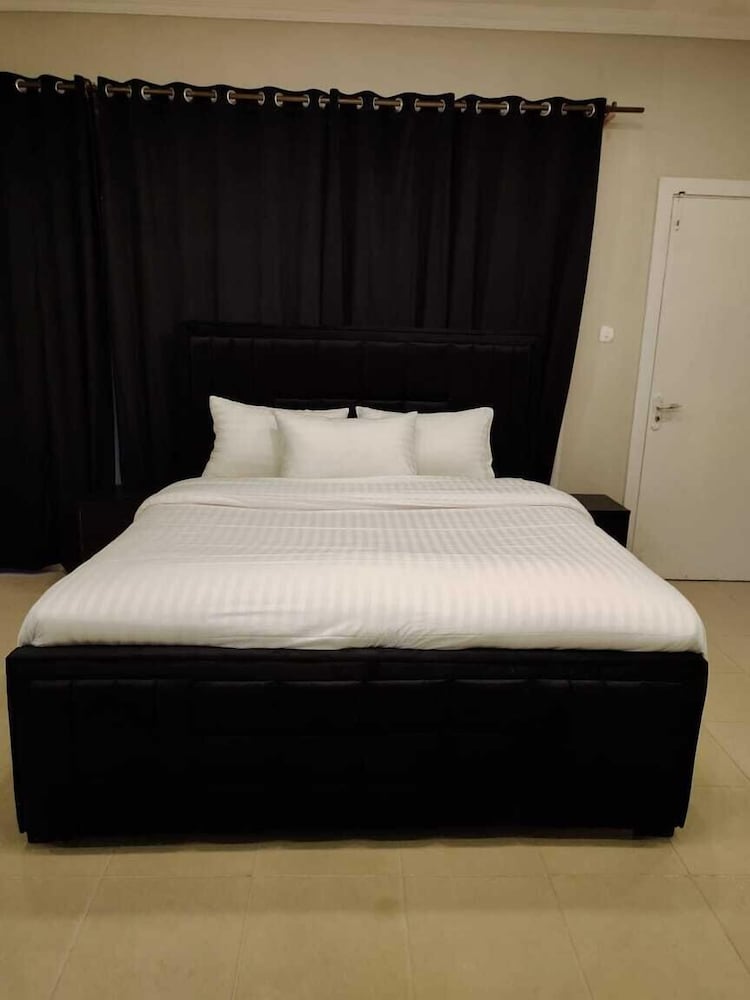 Executive Grand Royal