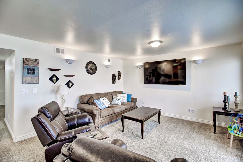Waterfront Condo W & Dock Access
