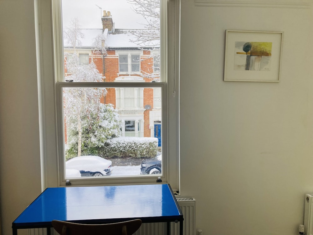 Impeccable 1-bed Apartment in London