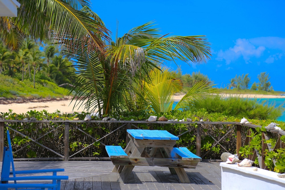 Eleuthera Vacations - Med Point 1 Bedroom Home - Property Image 1
