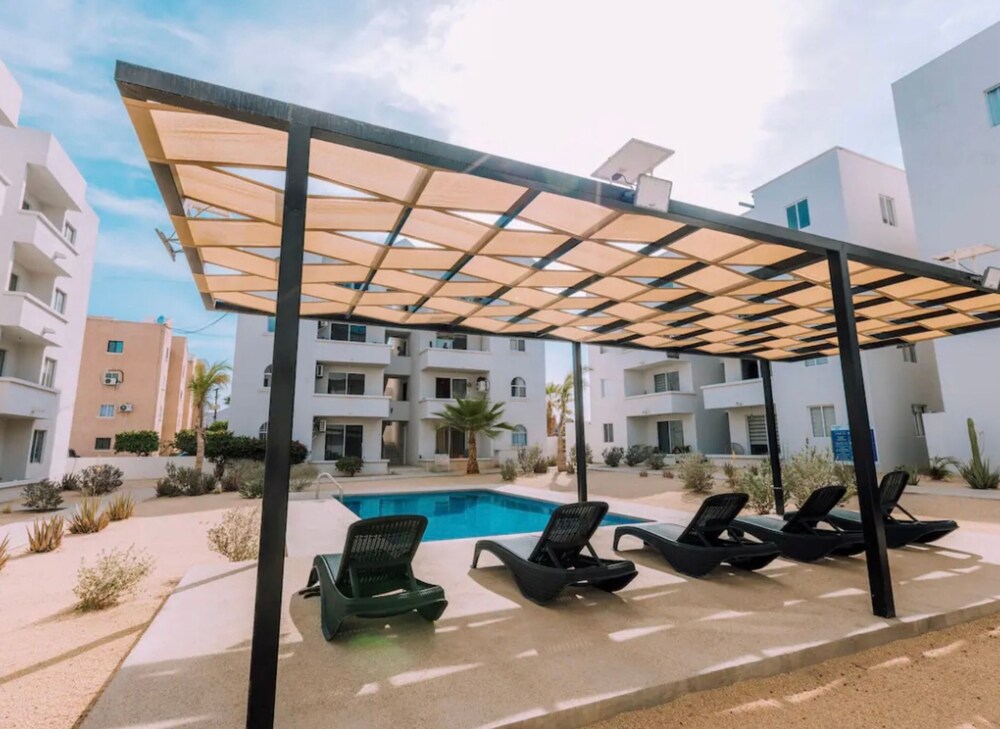 Ocean Condo in the center of Cabo S.L view 4