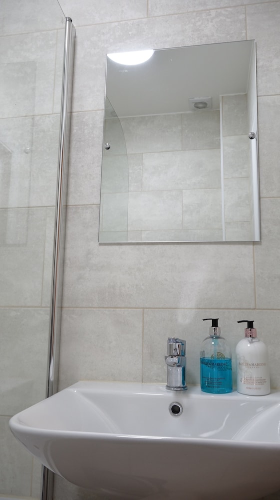Heathrow Ensuites Rooms