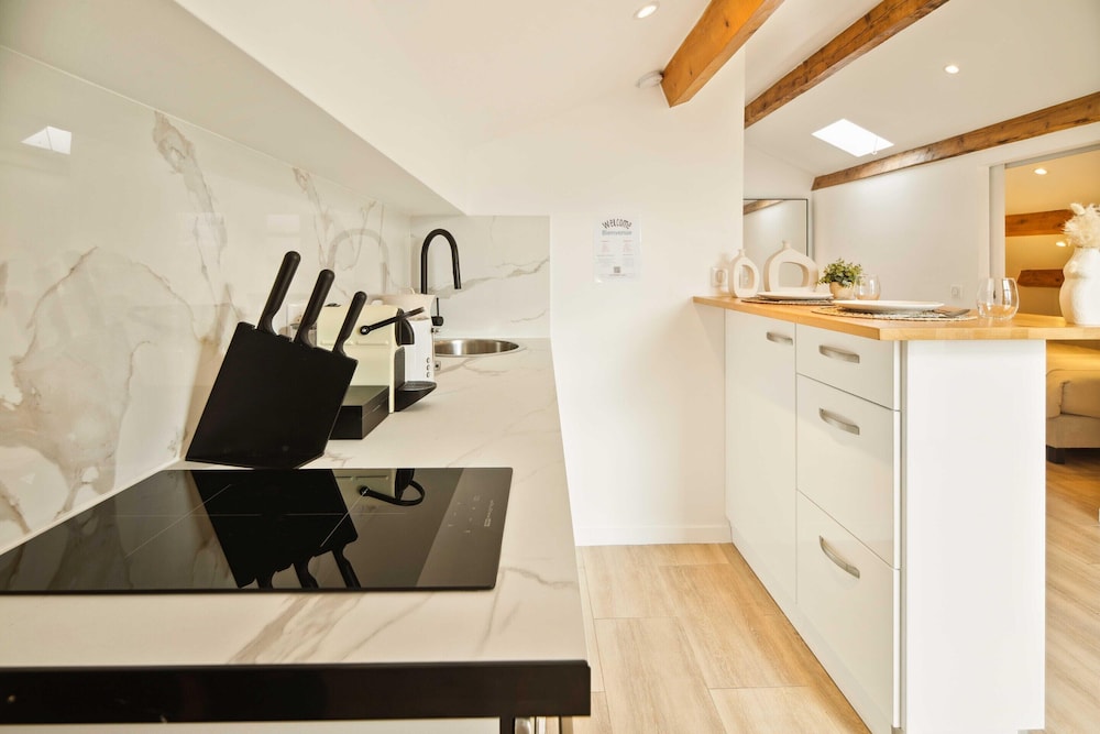 Bright Apartment - AC- 2P - Center of St Tropez