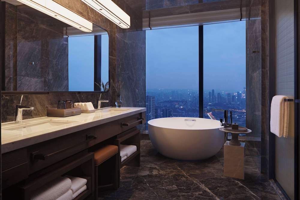 Conrad Chongqing 33