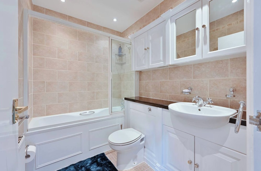Apartment - Sleeps3 - Close to Warner Bros Studios