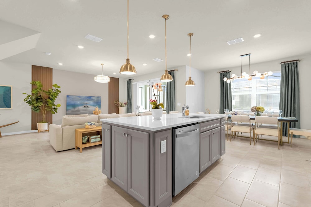 Upstay Disney 5BR Movie Mansionwindsor Cay Resort