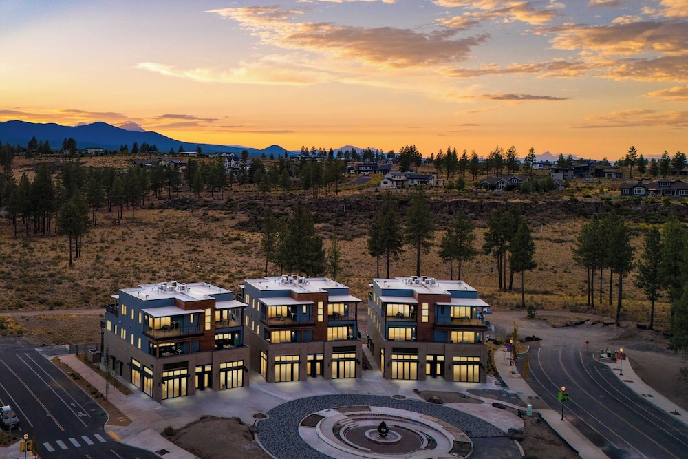 1115 Aerie Buyout 2 Units, Near Downtown Hot Tub + Mountain View