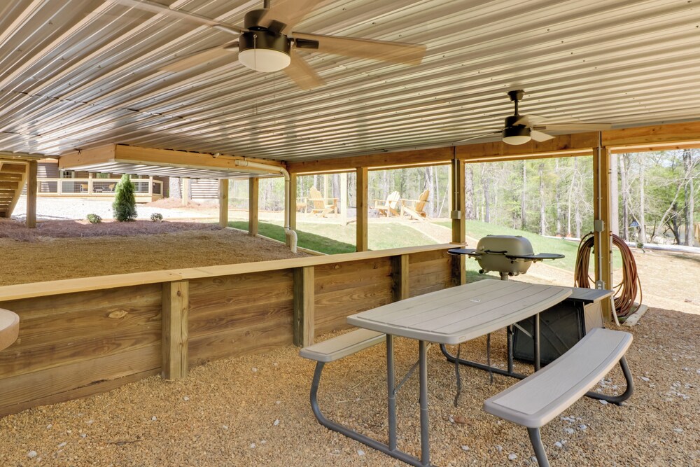 Cabin w/ Lake Access Near Talladega Nat'l Forest
