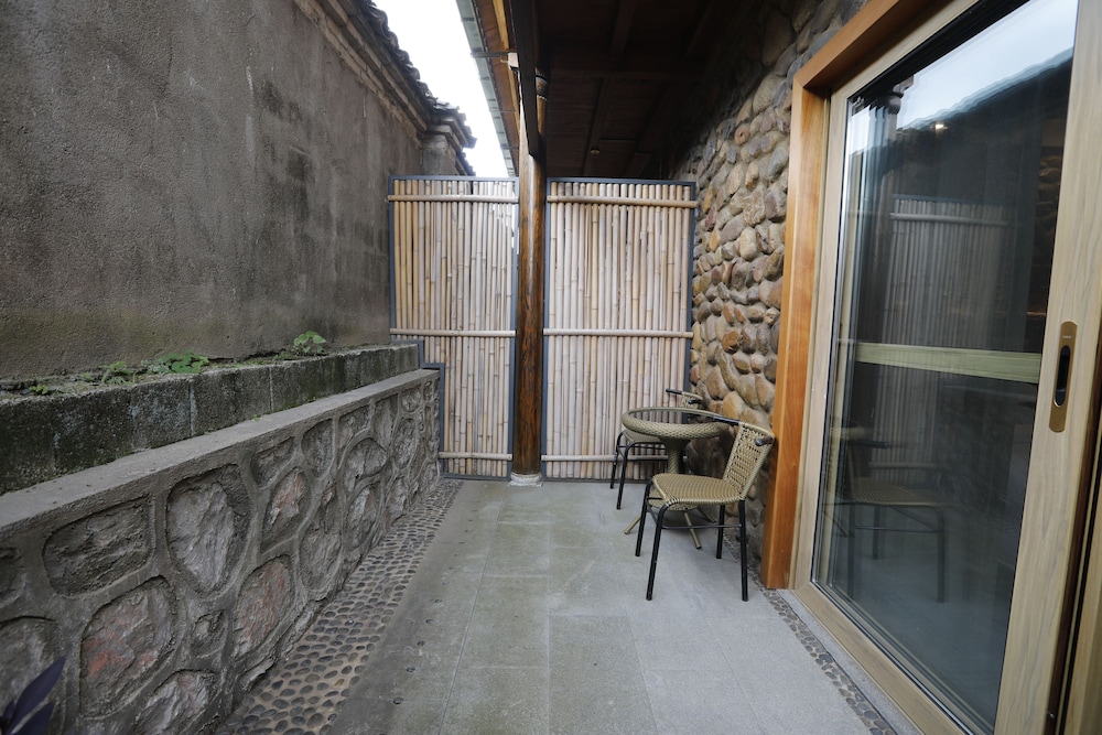 Li River Craftsman Village Guilin