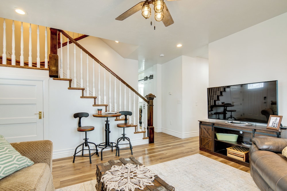 ATV & UTV Parking: Spacious Home in Richfield!