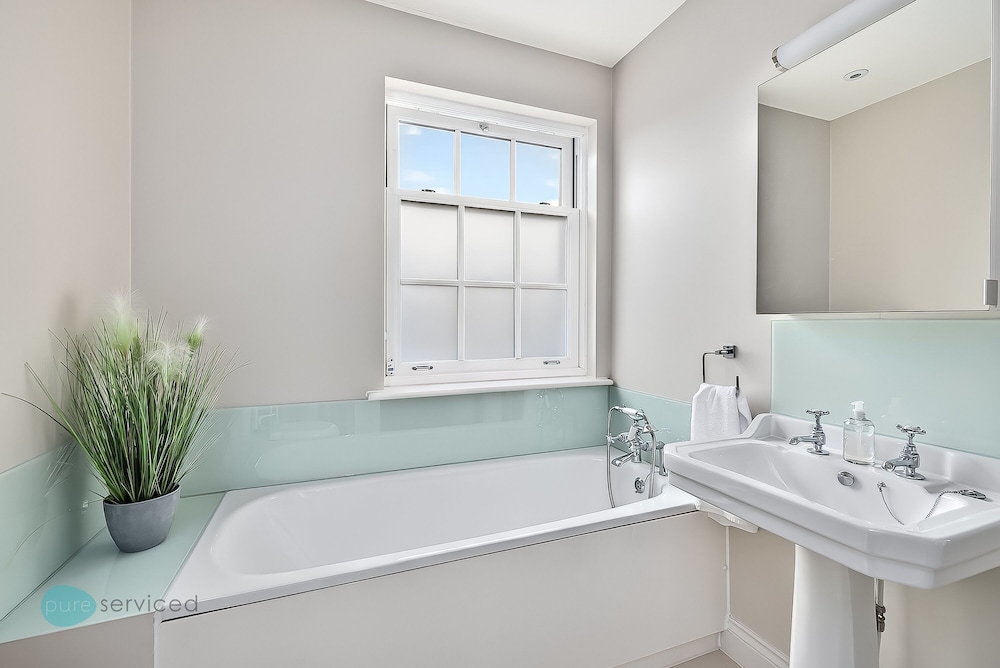 3 Bed - The Boundary by Smart Welcomes