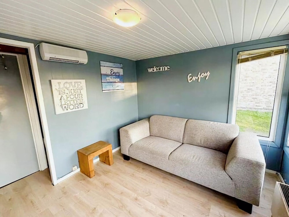 Lovely Holiday Home in Vlaanderen With Garden