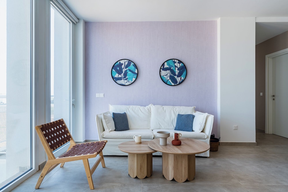 Blu Horizon - Stylish Living with Pool & Balconies in Protaras