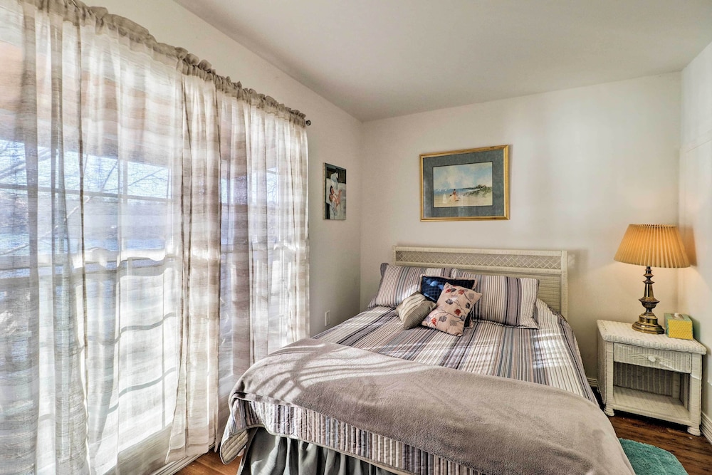 Lakefront Delta Cottage w/ Views, Canoe Dock! - Property Image 20