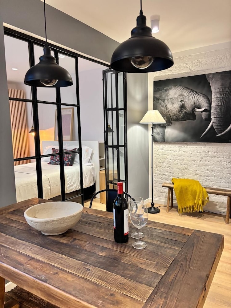 Bright & sweet unit in middle Polanco