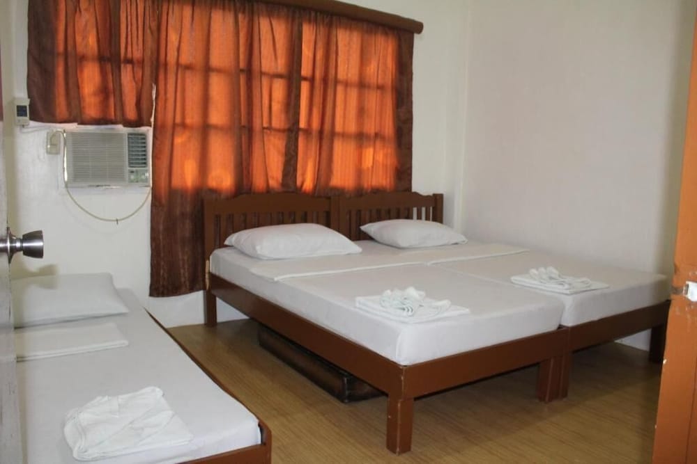 Coron Village Lodge