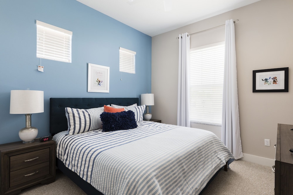 Summerville Vacation Homes by Columbia Management