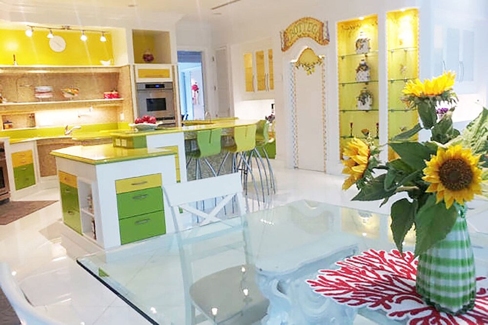 9 Bedroom Homes in Miami by TMG