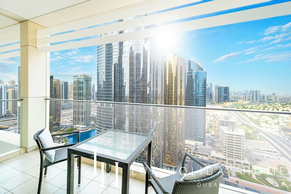 LUX The Bonnington JLT Suite 2