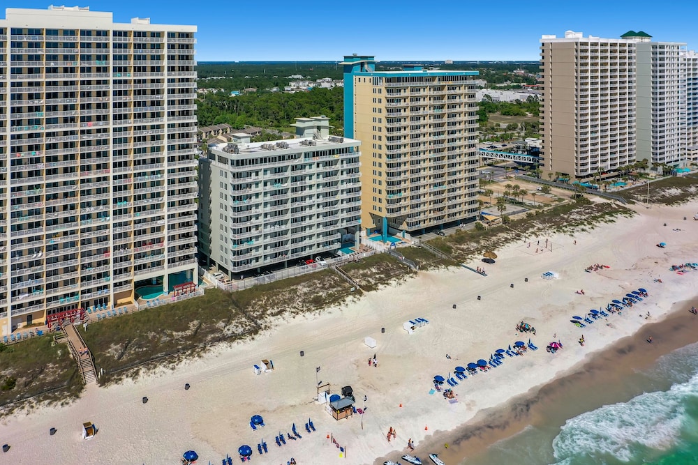 Ocean's Heaven Beachfront Condo Bliss view 4