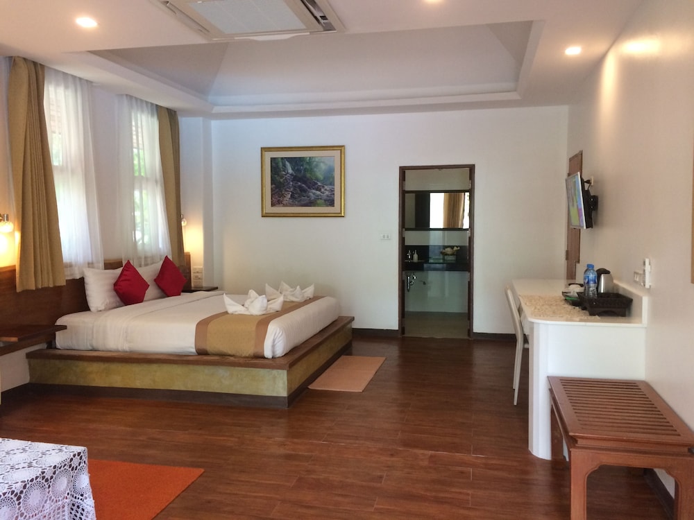 Green View Village Resort