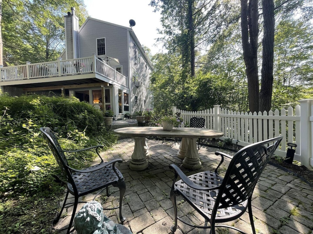 Harbor Hideaway
