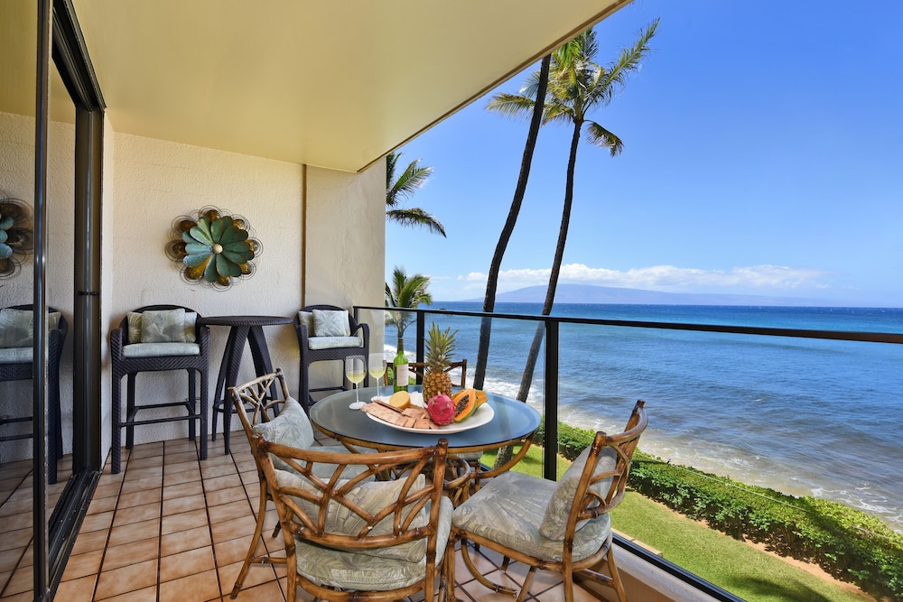 Mahana Resort #305 1 Bedroom Condo by RedAwning