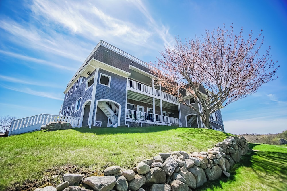 Neptune House Block Island Resort