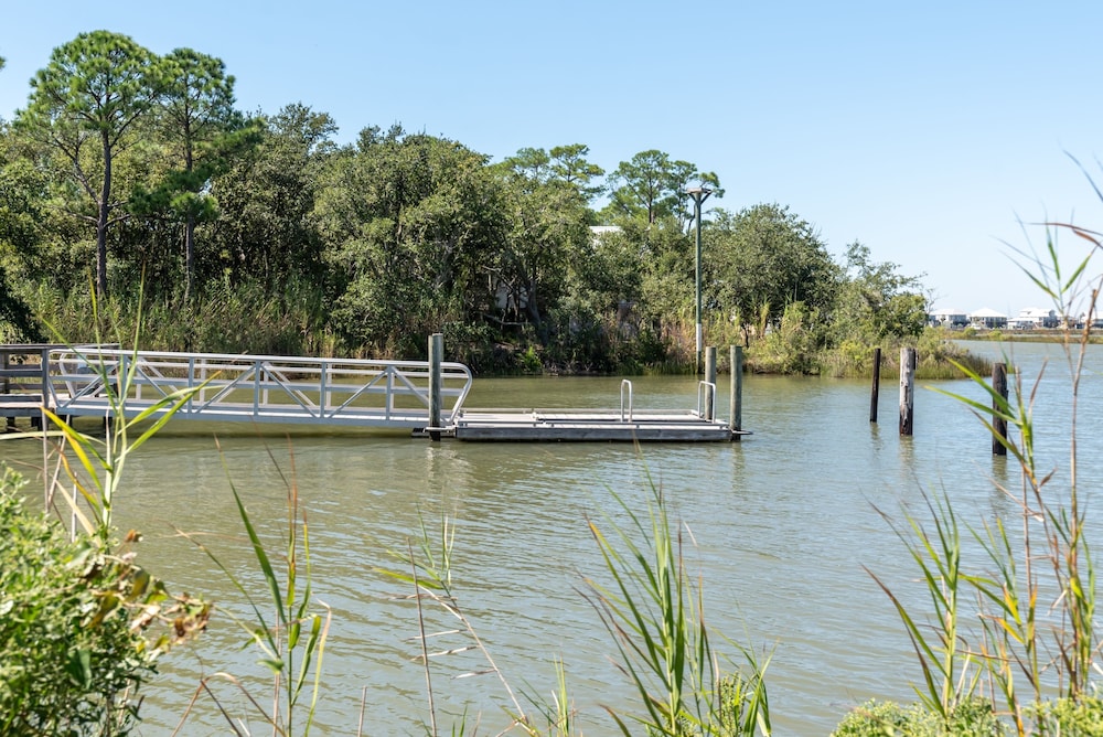 Bayou Heron #2b - 1514 Cadillac 2 Bedroom Condo